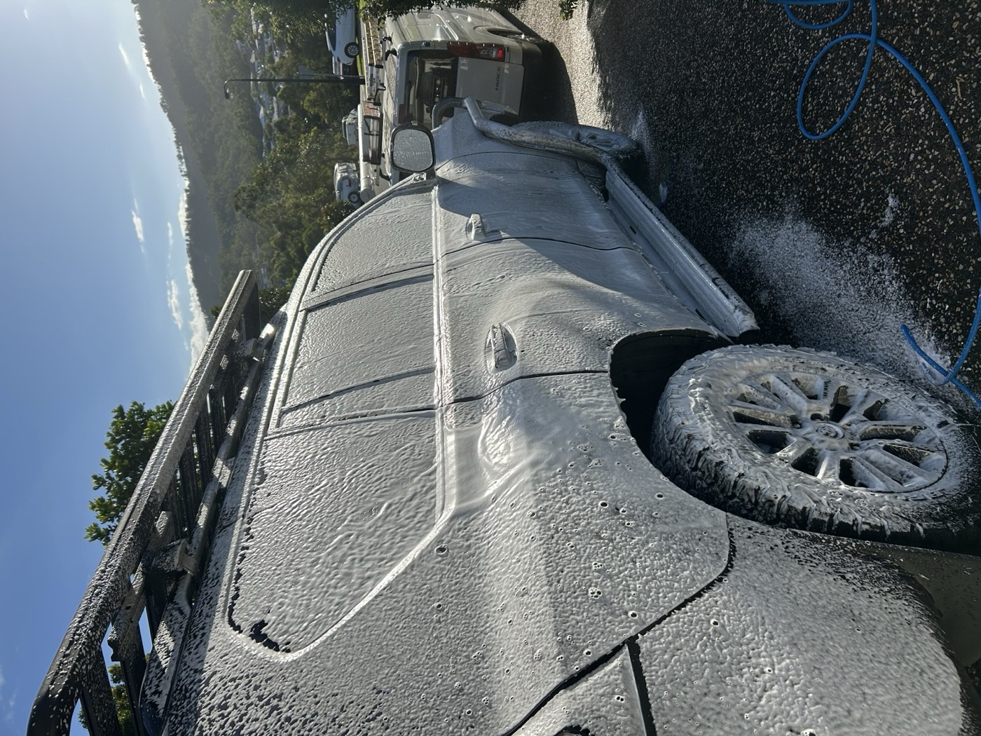 Define Detailing snow-foam washing a 4WD on the Gold Coast