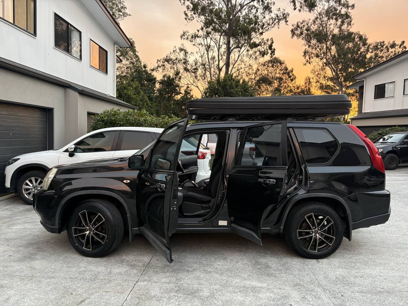 Freshly detailed Nissan X-Trail at sunset, Gold Coast mobile detailing